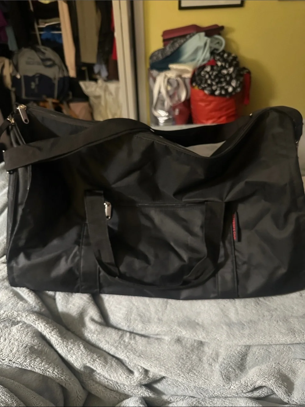 Men's Black 24” 2 in 1 duffel and garment bag